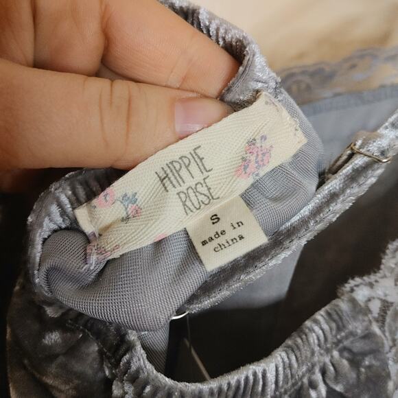 Hippie Rose Size Small S New NWT Velvet Silver Shiny Tank Top Lace Metallic - Picture 7 of 13
